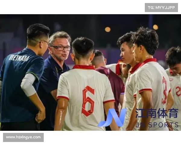 越南足球国家队主帅特鲁西埃续约至2026年 全力冲击世界杯预选赛出线